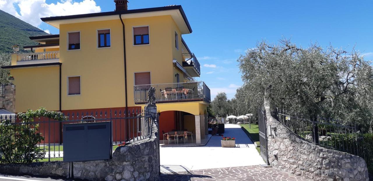 Villa Due Leoni - Residence Brenzone sul Garda Exteriör bild