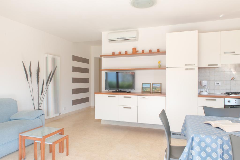 Villa Due Leoni - Residence Brenzone sul Garda Exteriör bild