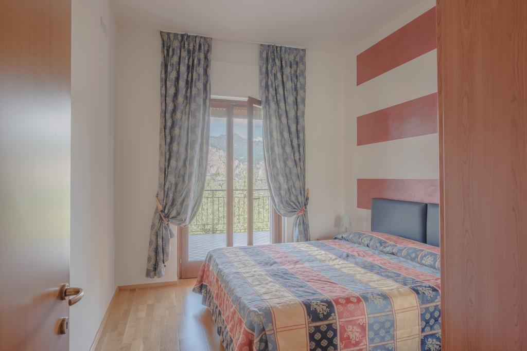 Villa Due Leoni - Residence Brenzone sul Garda Exteriör bild